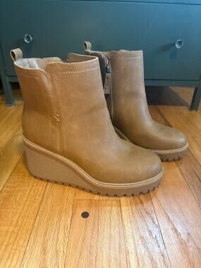 Torrid Platform Wedge Bootie Cognac Women’s 10.5 WW Extra Wide Ankle Boots